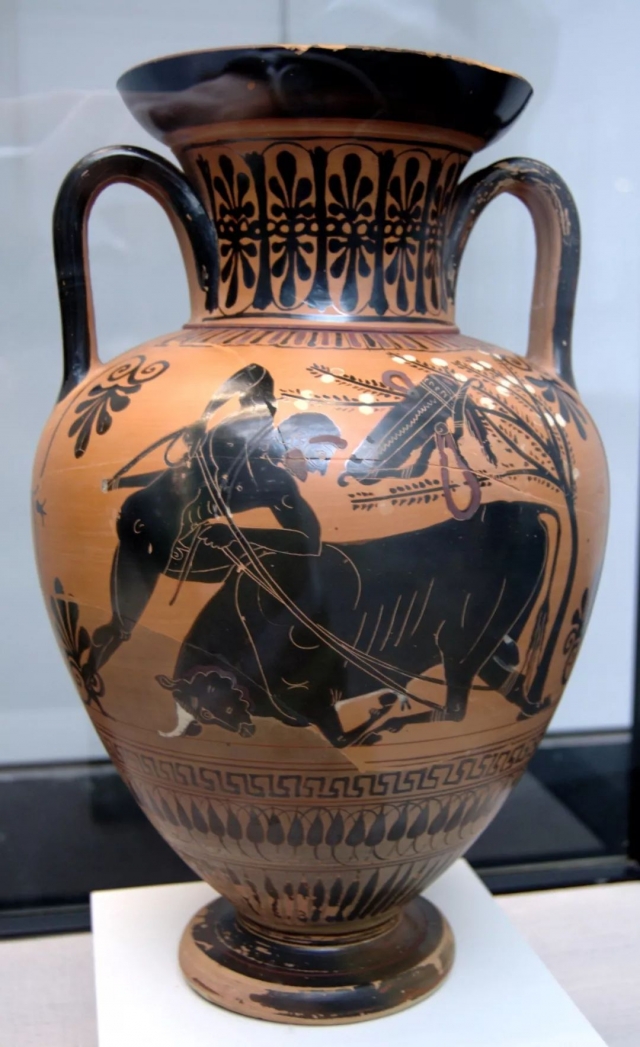 约公元前510年德国慕尼黑 州立古典珍品陈列馆藏公牛死后,赫拉克勒斯