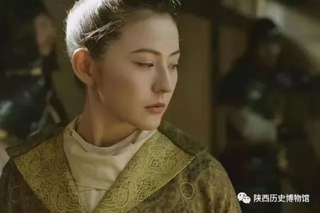 记得在评论里告诉美丽姐姐哦~诗词小课堂霓裳羽衣绮罗珠履华裾鹤氅